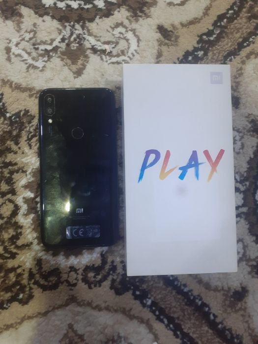 Телефон Xiaomi PLAY
