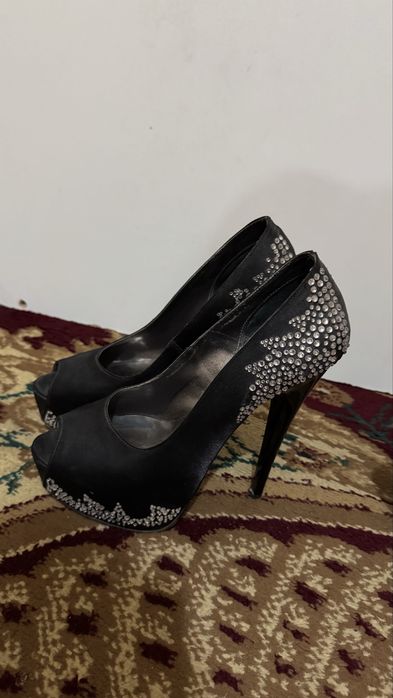 Продам туфли высокие и на платформе можно high heels