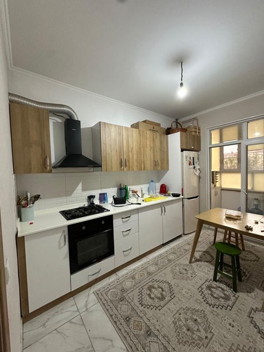 Кухня с бытовой техникой