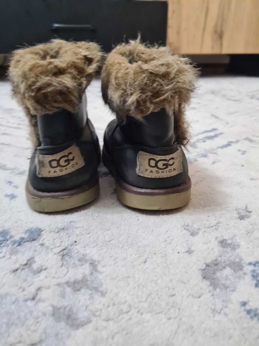 Продам обувь на девочку