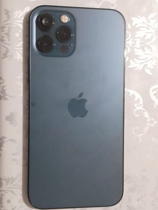 .iPhone 12 Pro..