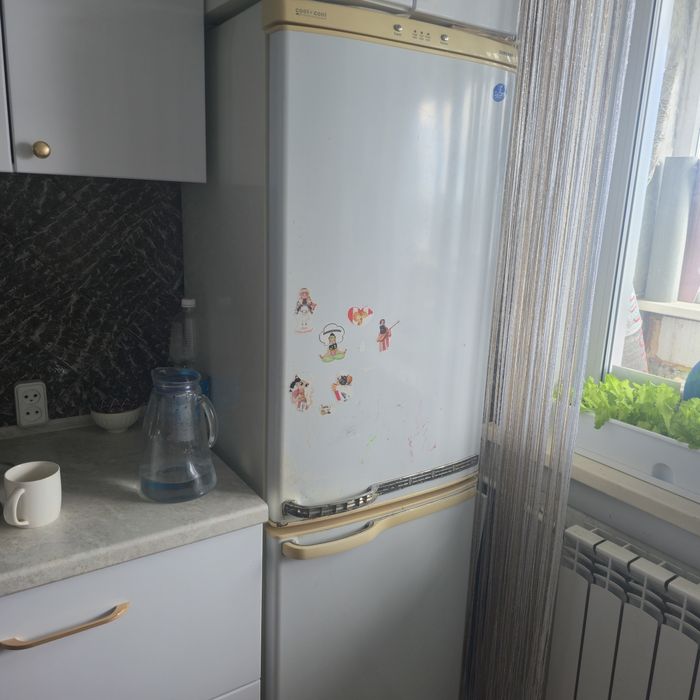 Холодильник бу 12000