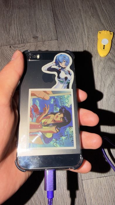 Продам IPhone 5s на 64Gb