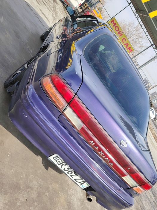 Nissan maxima 1997год