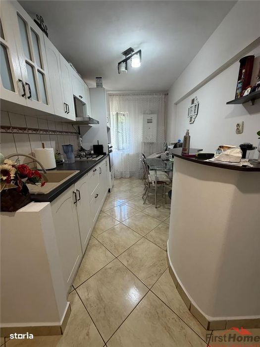 Apartament 3 camere, renovat, Supeco , etaj 4 cu acoperis