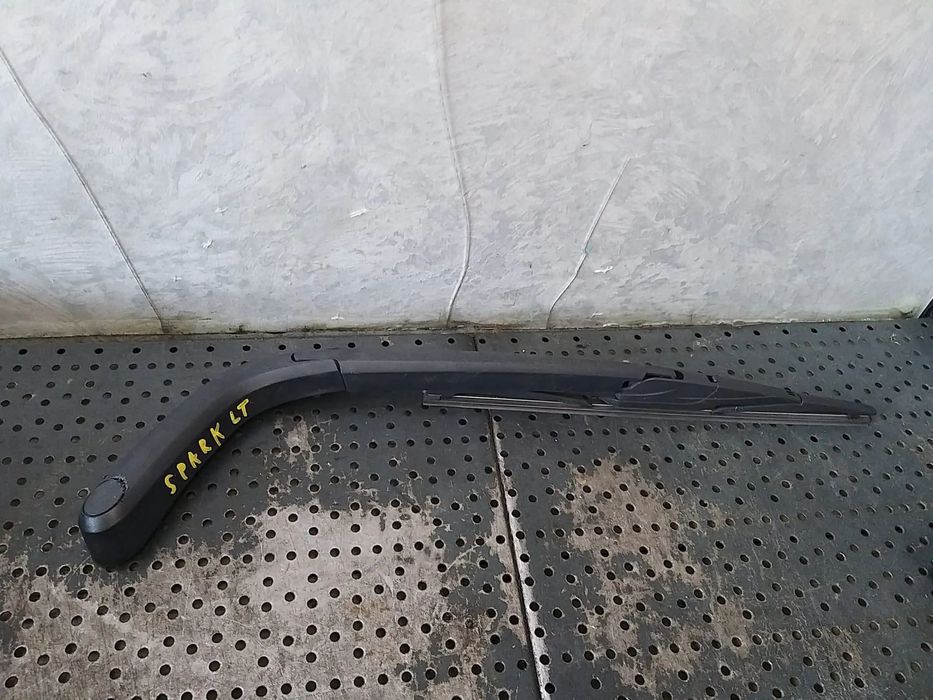Brat stergator haion chevrolet spark lt