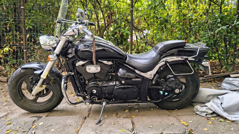 Vând motocicletă Suzuki Intruder M800 (VZ800)