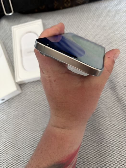 Iphone 16 pro max 256 gb  titanium