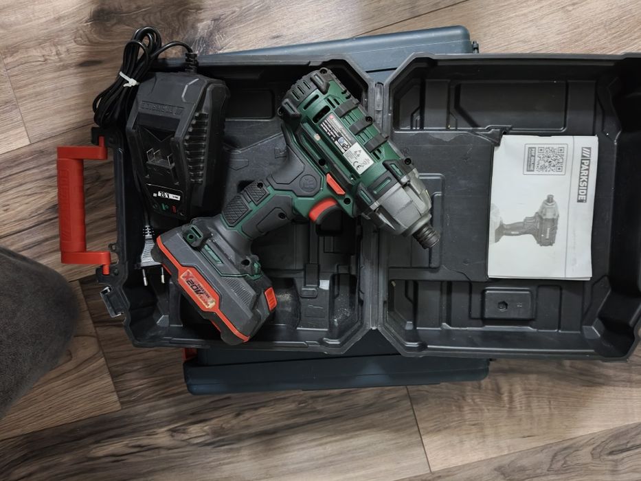 Vând filetanta cu impact Parkside PDSSA 20-LI A1