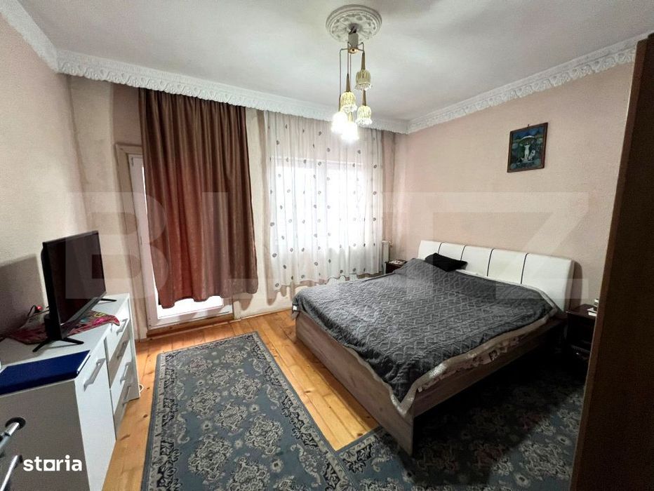 Casa tip duplex – 272 mp utili, 9 camere ,in  zona Cetate