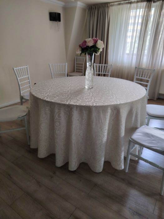 Masa rotundă Ballroom pentru 8-10 persoane