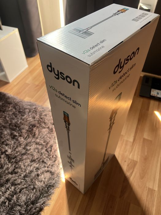 Dyson v12s detect slim submarine