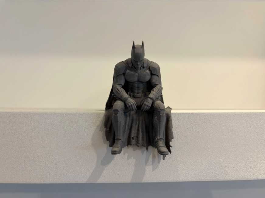 Batman figure /  Батман фигурка / седящ