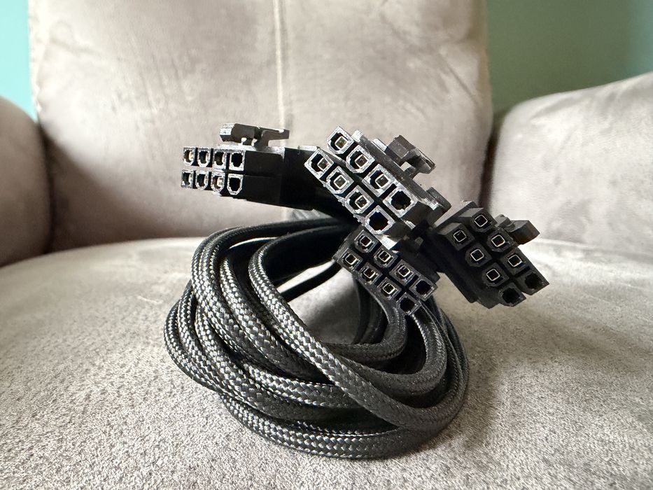 CableMod E-Series Pro ModFlex 12V-2x6 12VHPWR 90° StealthSense EVGA