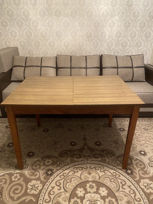 Продам стол раскладной, советского производства.