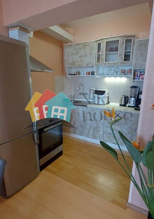 Продава се Тристаен апартамент в Варна, Бриз - 115 кв.м за 1056 €/кв.м - Снимка #2