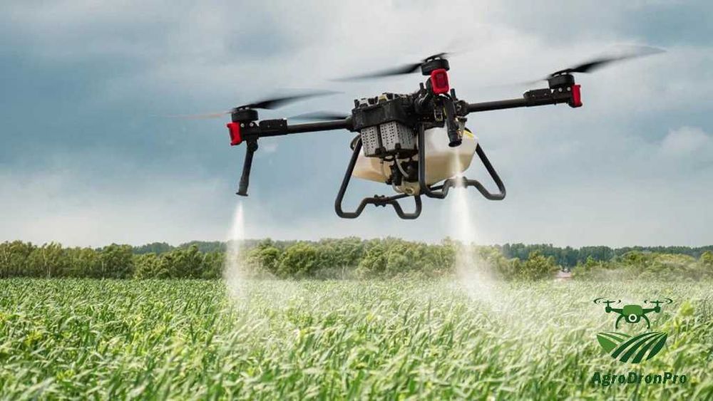 Пръскане и торене с дрон