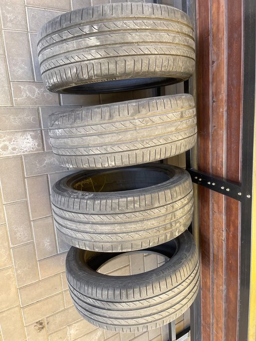 Продам комплект летних шин r19