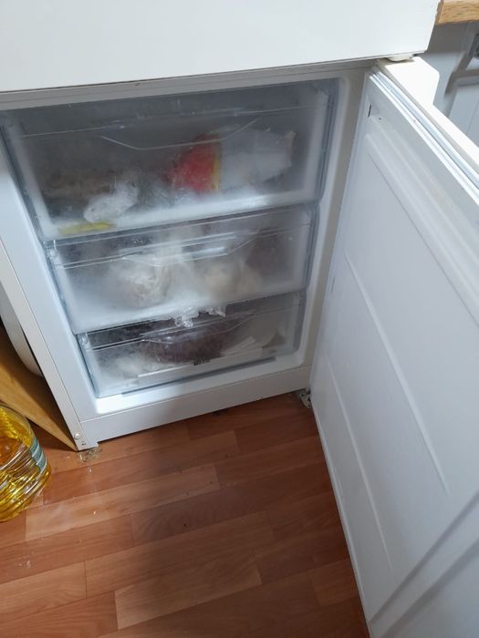 Продаю холодильник