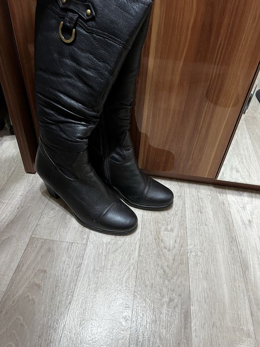 Женские зимние сапоги
