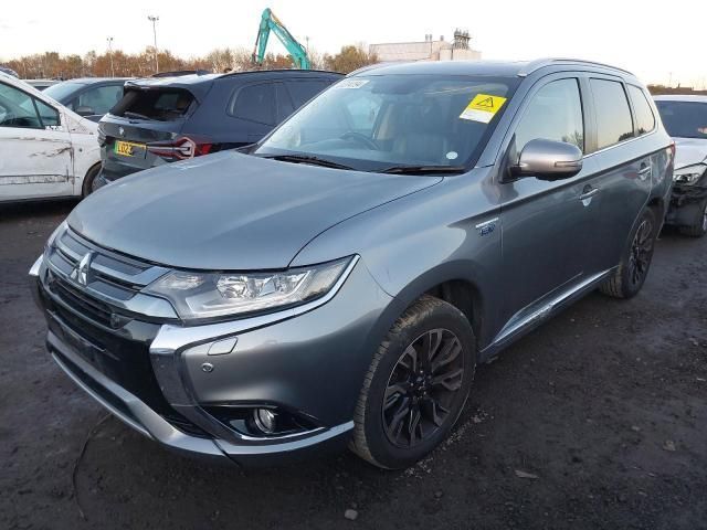 Dezmembrez Mitsubishi Outlander 3 [2th facelift] [2015 - 2020] Crosso