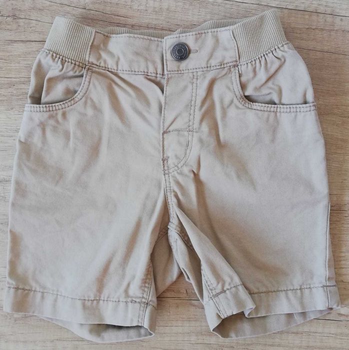 Vand set pantaloni scurti HM si tricou polo C&A, 100%bbc, marime 86cm