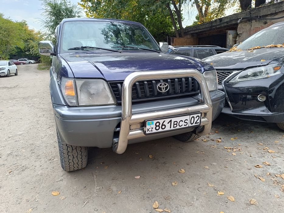 Продам бампер передний Прадо 90