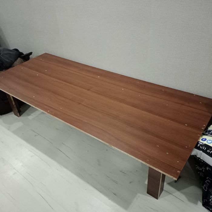 жер стол сатылады