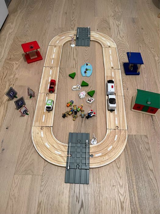 Sosea de lemn cu accesorii