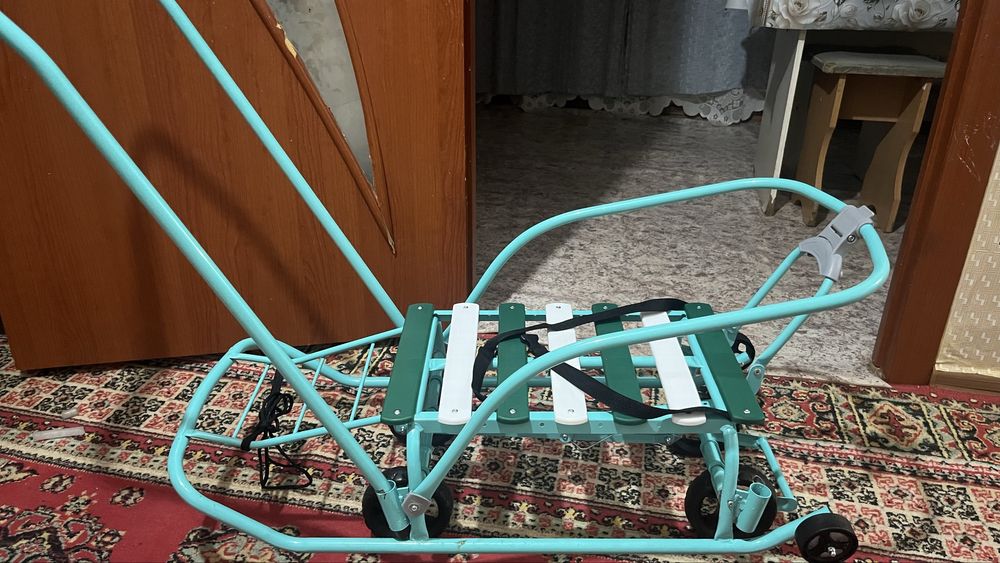 Продам санки новые !