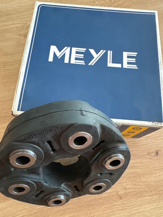 Гумен Тампон,Шарнирно съединение,карданен вал. MEYLE GERMANY