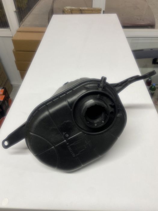 Расширительный бачек БМВ