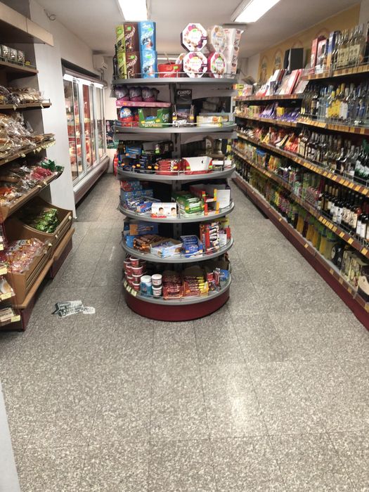 Дава се под наем Магазин в Кърджали, Център - 70 кв.м за 612 € - Снимка #6