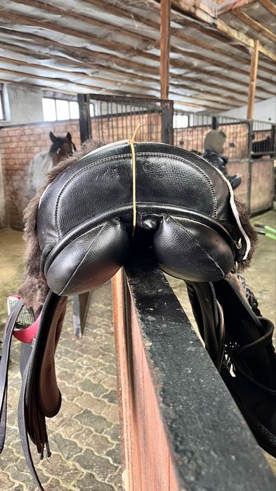 Седло спортивное для лошади