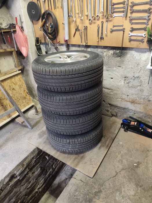 Киа Соренто 2.5 дизел, 170к.с.