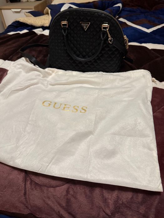 Дамска чанта Guess