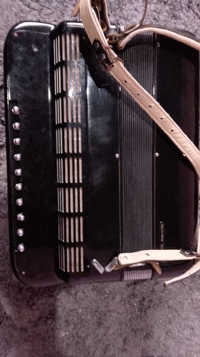 Acordeon scandalli  profesional  armonic