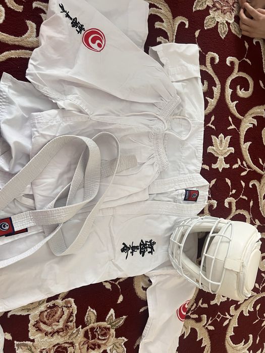 Продается кимано и шлем