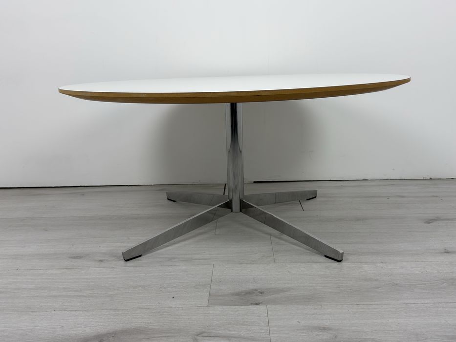 Bone стилна масичка  за кафе  в бяло с фронт от масив обзавеждане