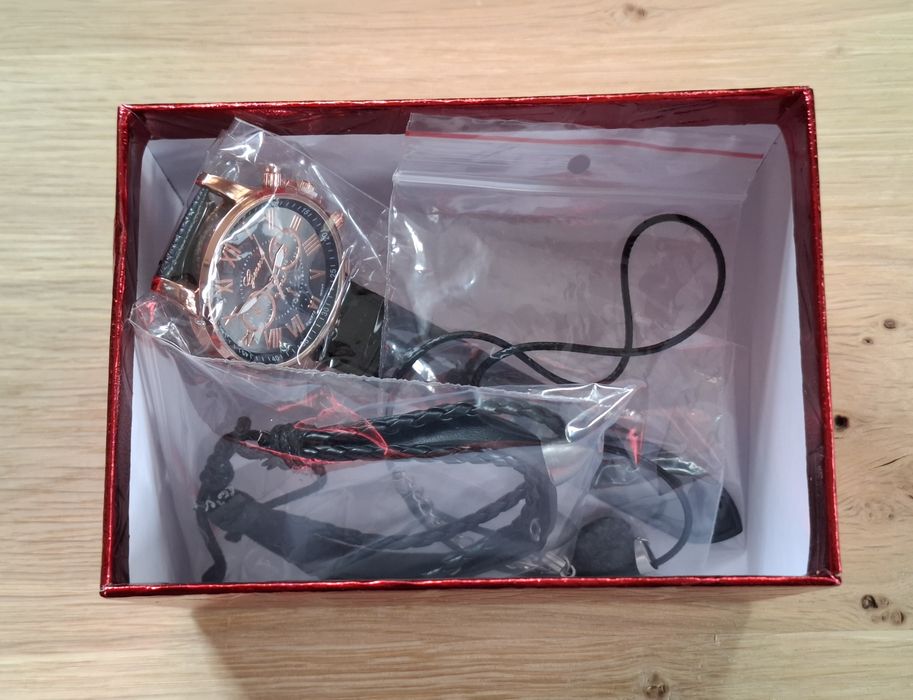 Страхотен  Дамски подаръчен Комплект .