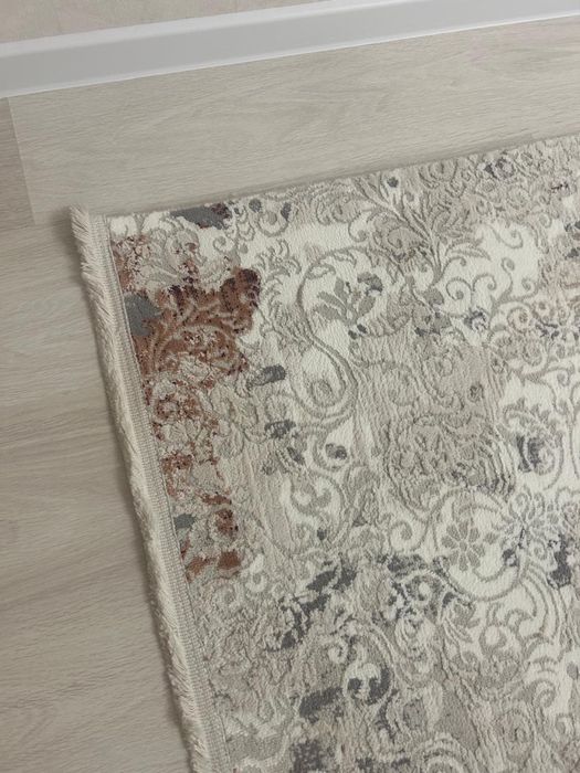 Продам ковёр в хорошем состоянии