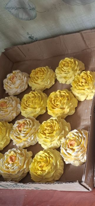 Продам из гипса цветы