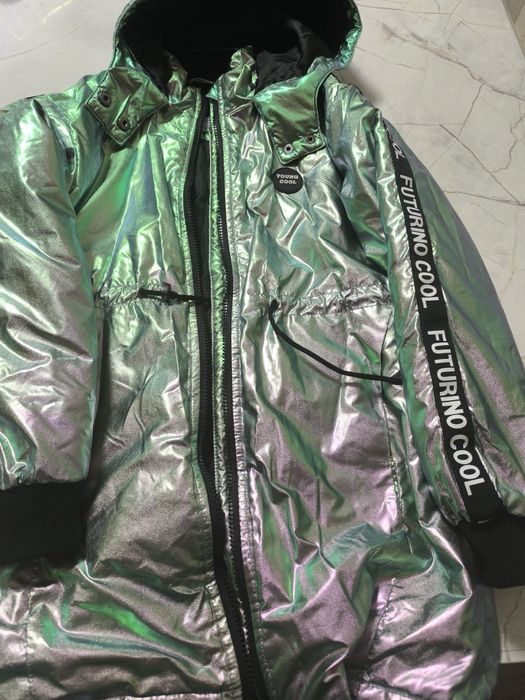 Продам куртку для девочки осень