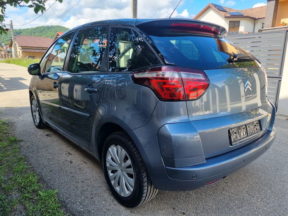 Vând Citroen C4 Picasso Facelift Motor 1.6 HDi an 2010 euro 5