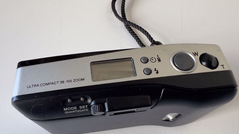 Olympus SuperZoom 105R-Film