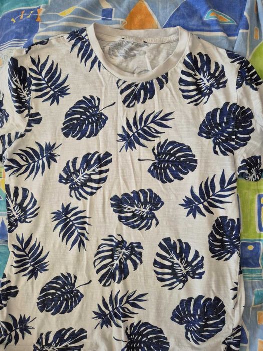 Намалени 11 броя тениски за момче - 12-13 години