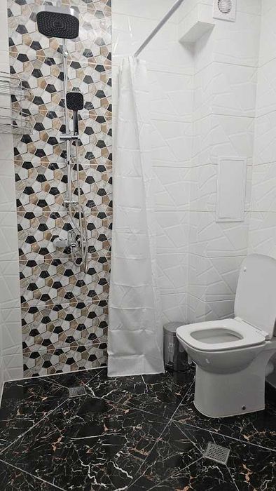 Продава се Двустаен апартамент в Пловдив, Остромила - 70 кв.м за 2000 €/кв.м - Снимка #9