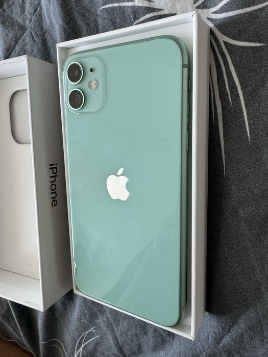 iPhone 11 зелен
