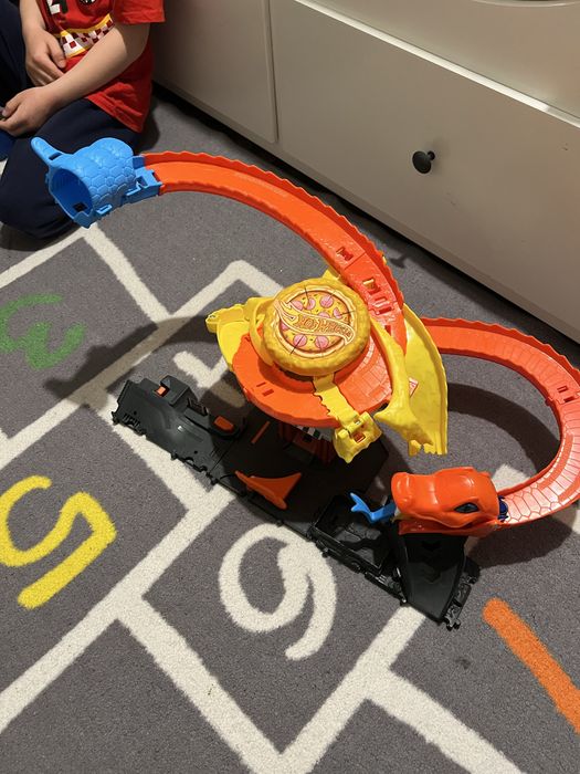 Hot Wheels Pizzeria atacul cobrei