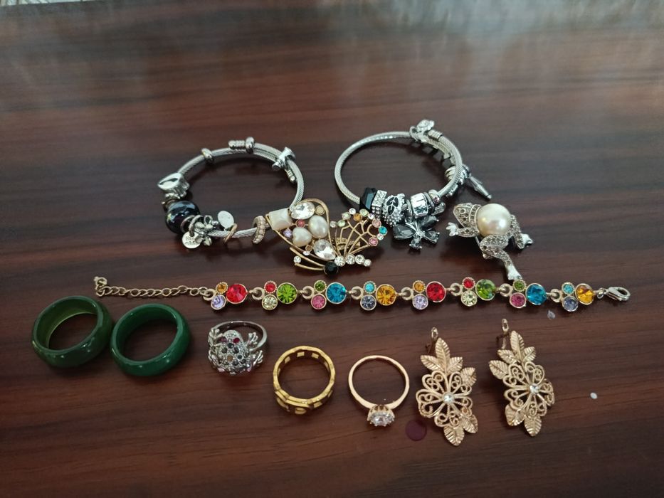 Коллекция бижутерии